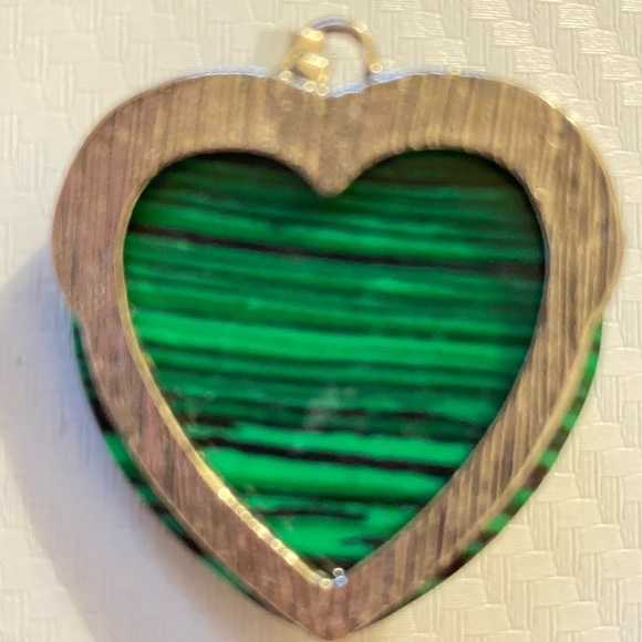 Green Malachite Heart Gemstone Crystal  Pendant Necklace - Picture 7 of 8